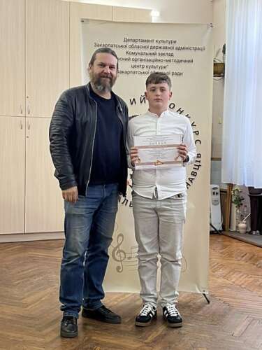 Переможці ІІ туру конкурсу індивідуальних виконавців здобувачів освіти старших класів мистецьких шкіл Закарпатської області. Номінація «Народні інструменти» (класична гітара; домра, цимбали)