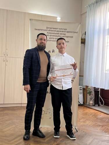 Переможці ІІ туру конкурсу індивідуальних виконавців здобувачів освіти старших класів мистецьких шкіл Закарпатської області. Номінація «Народні інструменти» (класична гітара; домра, цимбали)