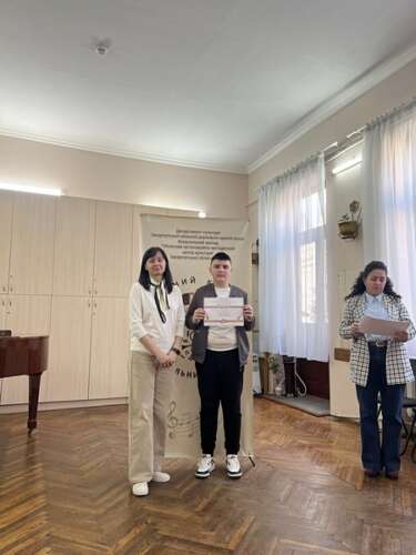 Переможці ІІ туру конкурсу індивідуальних виконавців здобувачів освіти старших класів мистецьких шкіл Закарпатської області. Номінація «Народні інструменти» (класична гітара; домра, цимбали)