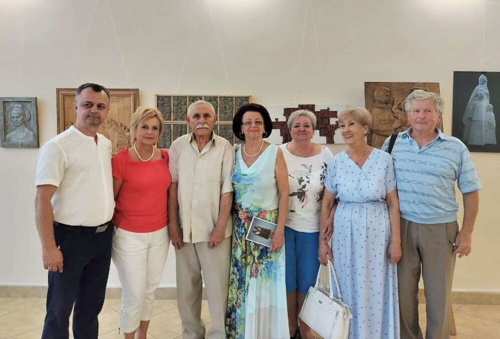 ДО 80-РІЧЧЯ ВАСИЛЬ ОЛАШИН ПІДІЙШОВ ІЗ ВИСТАВКОЮ, В ЯКІЙ УТВЕРДЖУЄ ОДВІЧНІ ЦІННОСТІ, ДУХ ПРАДІДІВ