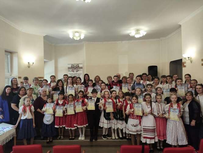 Переможці обласного конкурсу угорської народної пісні «Пачірта»