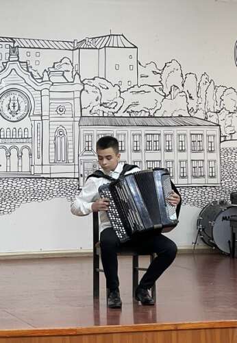 Переможці ІІ туру конкурсу індивідуальних виконавців здобувачів освіти старших класів  мистецьких шкіл Закарпатської області. Номінація «Народні інструменти» (баян, акордеон)