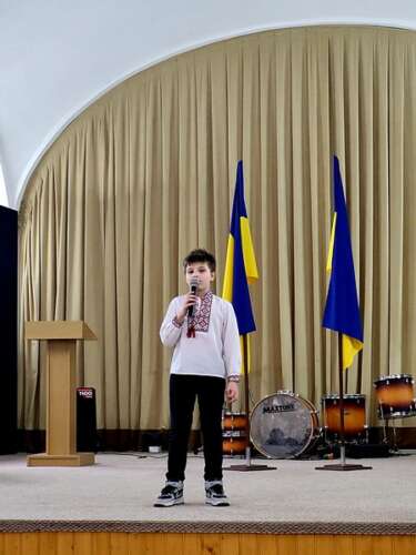 ЄДНАЙМОСЯ В МОВІ