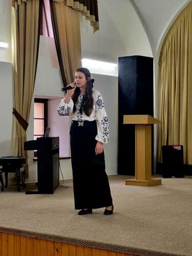 ЄДНАЙМОСЯ В МОВІ