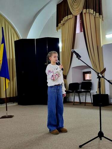 ЄДНАЙМОСЯ В МОВІ