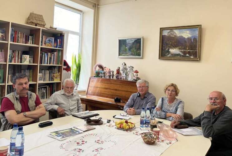 ДОЛЯ ЗАКАРПАТСЬКОГО РІЗЬБЯРСТВА ЗМУШУЄ ПЕРЕХОДИТИ ВІД РОЗМОВ ДО ДІЙ