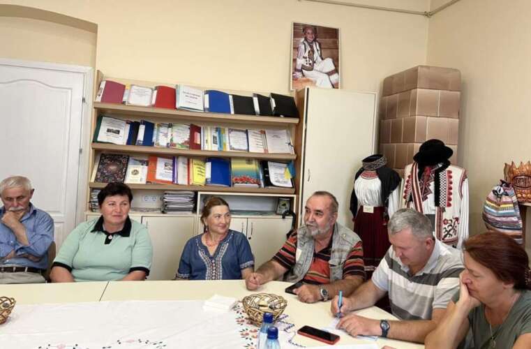 ДОЛЯ ЗАКАРПАТСЬКОГО РІЗЬБЯРСТВА ЗМУШУЄ ПЕРЕХОДИТИ ВІД РОЗМОВ ДО ДІЙ