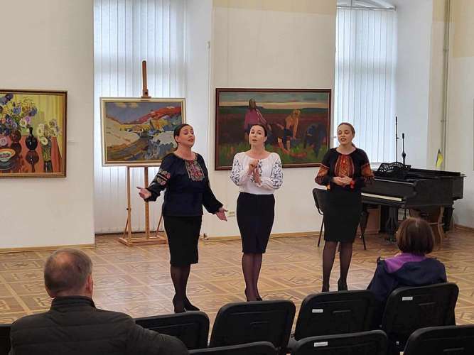 Народний аматорський ансамбль народної пісні «Розмарія» взяв участь у мистецькій акції «Сузір’я кольору, музики, слова»