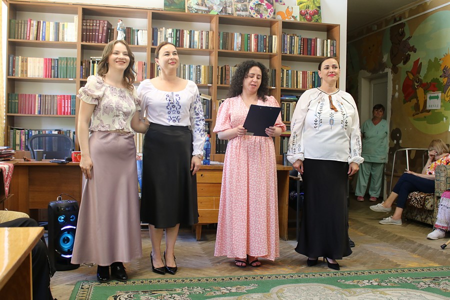 ПРАЦІВНИКИ ЦЕНТРУ КУЛЬТУРИ ЗНІМАЛИ БАР'ЄРИ ДОСТУПУ ДО НАРОДНОЇ ПІСНІ Й ПОЕЗІЇ В ТИЖДЕНЬ БЕЗБАР'ЄРНОСТІ