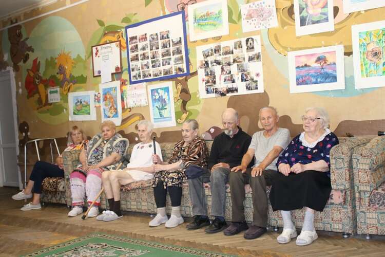 ПРАЦІВНИКИ ЦЕНТРУ КУЛЬТУРИ ЗНІМАЛИ БАР'ЄРИ ДОСТУПУ ДО НАРОДНОЇ ПІСНІ Й ПОЕЗІЇ В ТИЖДЕНЬ БЕЗБАР'ЄРНОСТІ