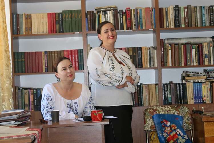 ПРАЦІВНИКИ ЦЕНТРУ КУЛЬТУРИ ЗНІМАЛИ БАР'ЄРИ ДОСТУПУ ДО НАРОДНОЇ ПІСНІ Й ПОЕЗІЇ В ТИЖДЕНЬ БЕЗБАР'ЄРНОСТІ