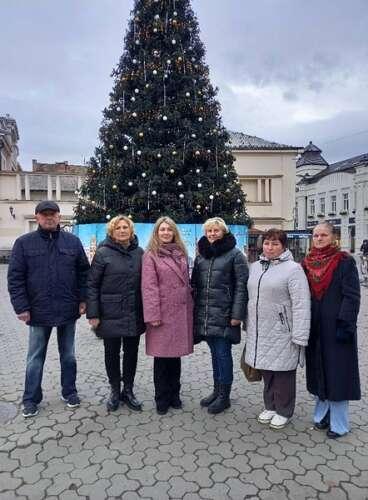 Міжнародний рушник єднання «Цвіт вишиванки» помандрує з Ужгорода до США