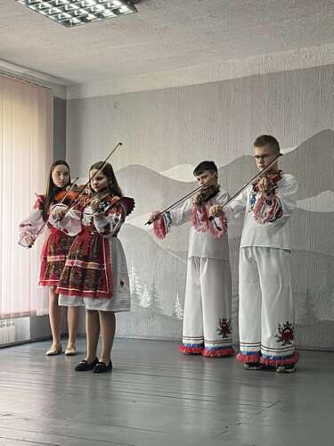 На базі Свалявської школи мистецтв відбувся обласний семінар з фольклору для викладачів мистецьких шкіл Закарпаття