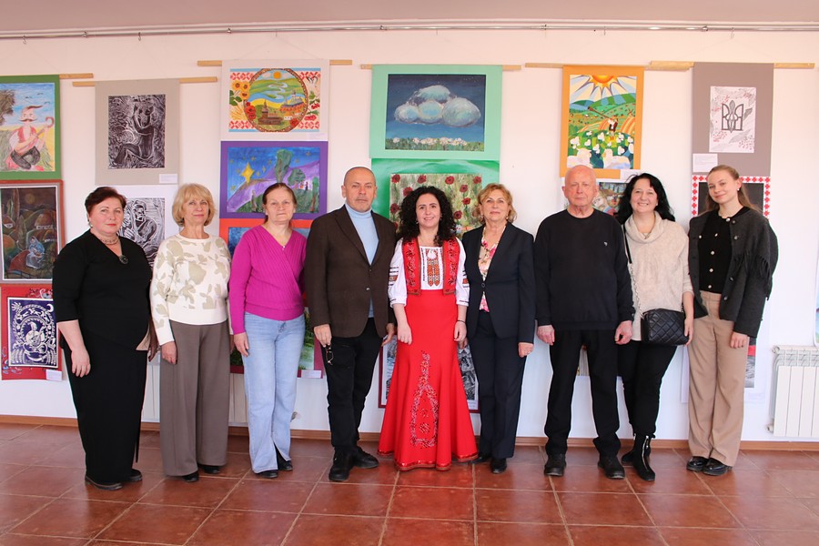 ВИСТАВКУ УЧАСНИКІВ КОНКУРСУ "ОБ'ЄДНАЙМОСЯ Ж, БРАТИ МОЇ!" ВІДКРИТО!