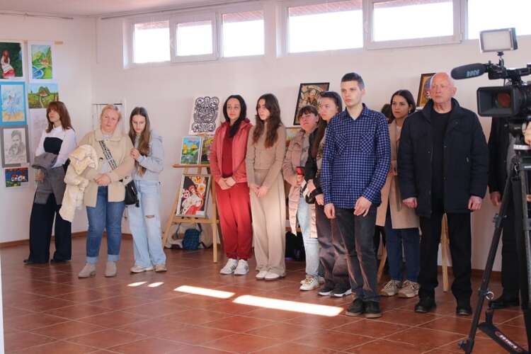 ВИСТАВКУ УЧАСНИКІВ КОНКУРСУ "ОБ'ЄДНАЙМОСЯ Ж, БРАТИ МОЇ!" ВІДКРИТО!