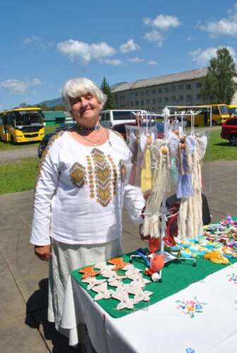 ЗАКАРПАТСЬКА КОЛОМИЙКА ЖИВЕ І НАС РАДУЄ