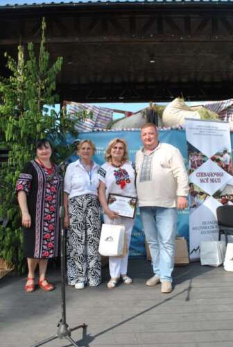 ЗАКАРПАТСЬКА КОЛОМИЙКА ЖИВЕ І НАС РАДУЄ