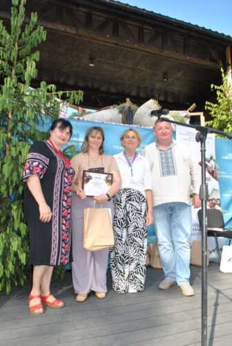 ЗАКАРПАТСЬКА КОЛОМИЙКА ЖИВЕ І НАС РАДУЄ