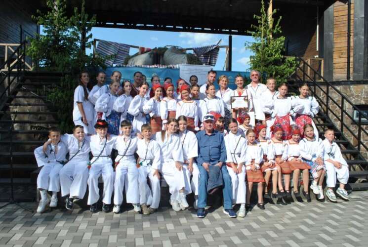 ЗАКАРПАТСЬКА КОЛОМИЙКА ЖИВЕ І НАС РАДУЄ