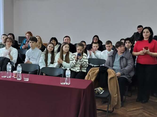 Переможці ІІ туру конкурсу індивідуальних виконавців здобувачів освіти старших класів мистецьких шкіл Закарпатської області. Номінація «Домра, мандоліна, цимбали, бандура» та «Класична гітара»
