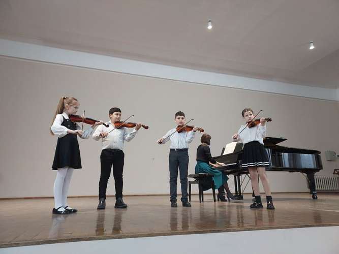 Визначено переможців ІІ туру Обласного конкурсу ансамблів та оркестрів струнно-смичкових інструментів мистецьких шкіл Закарпаття