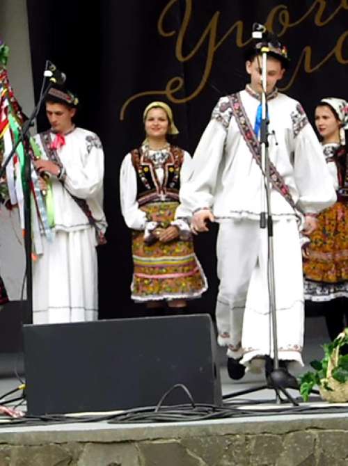 Традиції весільного обряду в с. Хижа Виноградівського району (або Хижанська свальба)