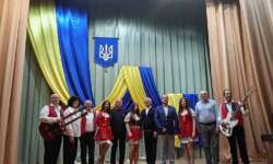 АМАТОРСЬКІ КОЛЕКТИВИ СВАЛЯВИ ПРОЙШЛИ ВИМОГЛИВІ ІСПИТИ НА ТВОРЧУ ЗРІЛІСТЬ