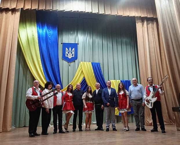 АМАТОРСЬКІ КОЛЕКТИВИ СВАЛЯВИ ПРОЙШЛИ ВИМОГЛИВІ ІСПИТИ НА ТВОРЧУ ЗРІЛІСТЬ