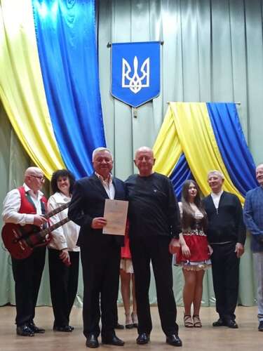 АМАТОРСЬКІ КОЛЕКТИВИ СВАЛЯВИ ПРОЙШЛИ ВИМОГЛИВІ ІСПИТИ НА ТВОРЧУ ЗРІЛІСТЬ