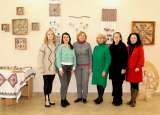 В ужгородському скансені відкрилася благодійна виставка-продаж «Світ писанки»