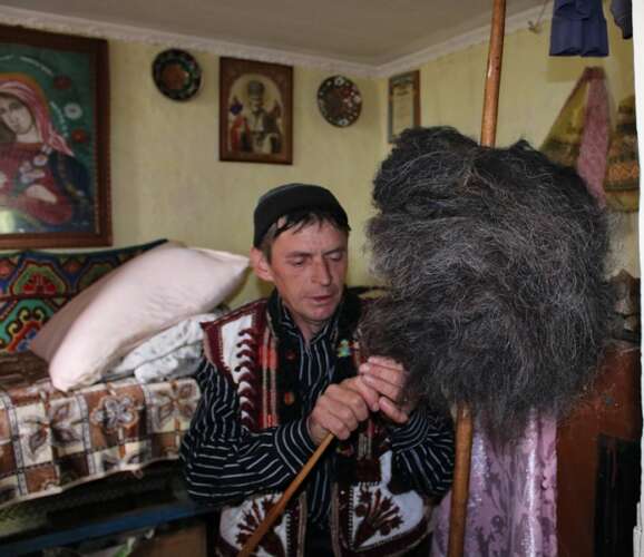 ЖИВА СПАДЩИНА ПОРУЧ. ВАРТО ЛИШЕ ПІДНЯТИСЯ ТРОХИ ВИЩЕ…