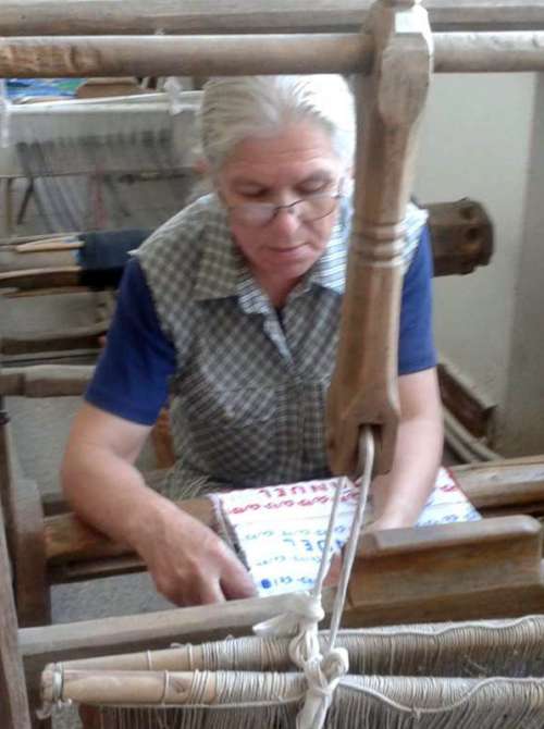 Традиційне Великодобронське човниково-перебірне ткацтво