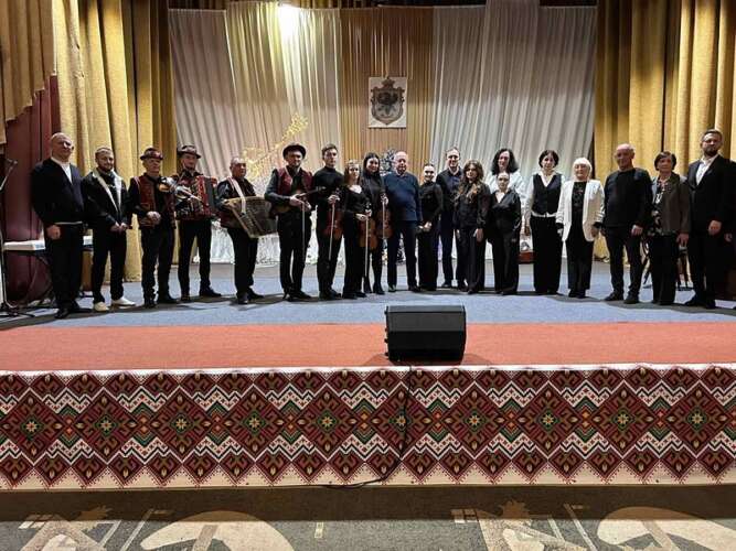 Творчі колективи Тячівської територіальної громади успішно захистили звання «народний аматорський колектив»