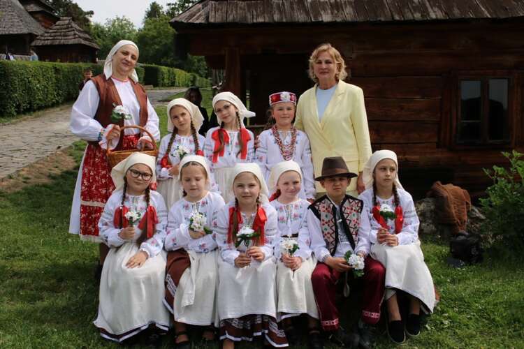 Переможці ХV обласного фольклорного фестивалю-конкурсу «Веселковий передзвін» 