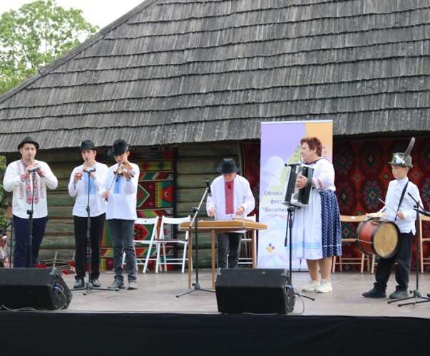 Переможці ХV обласного фольклорного фестивалю-конкурсу «Веселковий передзвін» 