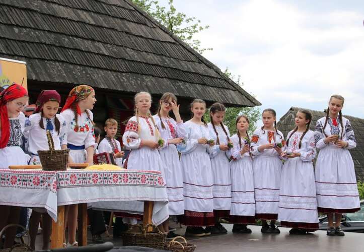 Переможці ХV обласного фольклорного фестивалю-конкурсу «Веселковий передзвін» 