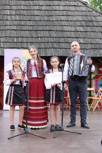 Переможці ХV обласного фольклорного фестивалю-конкурсу «Веселковий передзвін» 