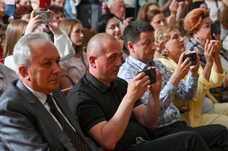 ВИНОГРАДІВСЬКА ДИТЯЧА МУЗИЧНА ШКОЛА ВІДЗНАЧИЛА 80-річний ювілей