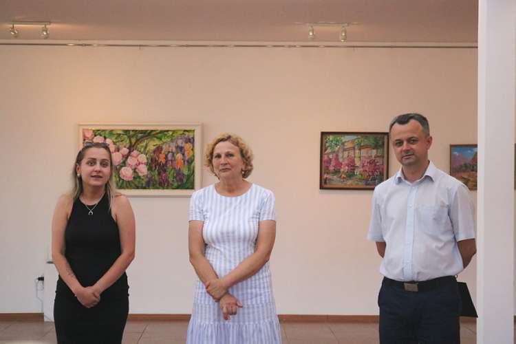 У скансені відкрилася пленерна виставка до Дня Конституції України