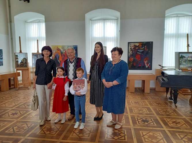В Ужгороді презентували книжкову виставку «Письменники Закарпаття – дітям. Вибране»